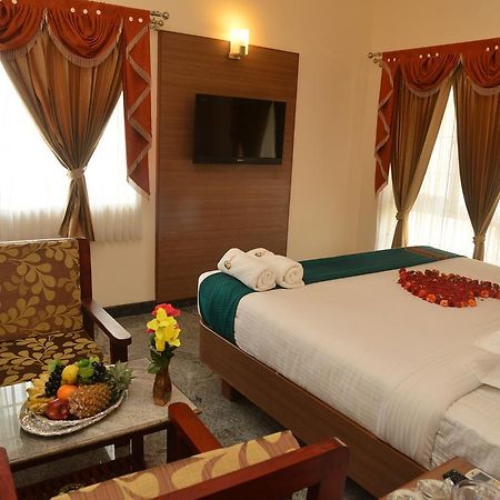 Sri Balaji Hotels Tiruchengodu Exterior photo